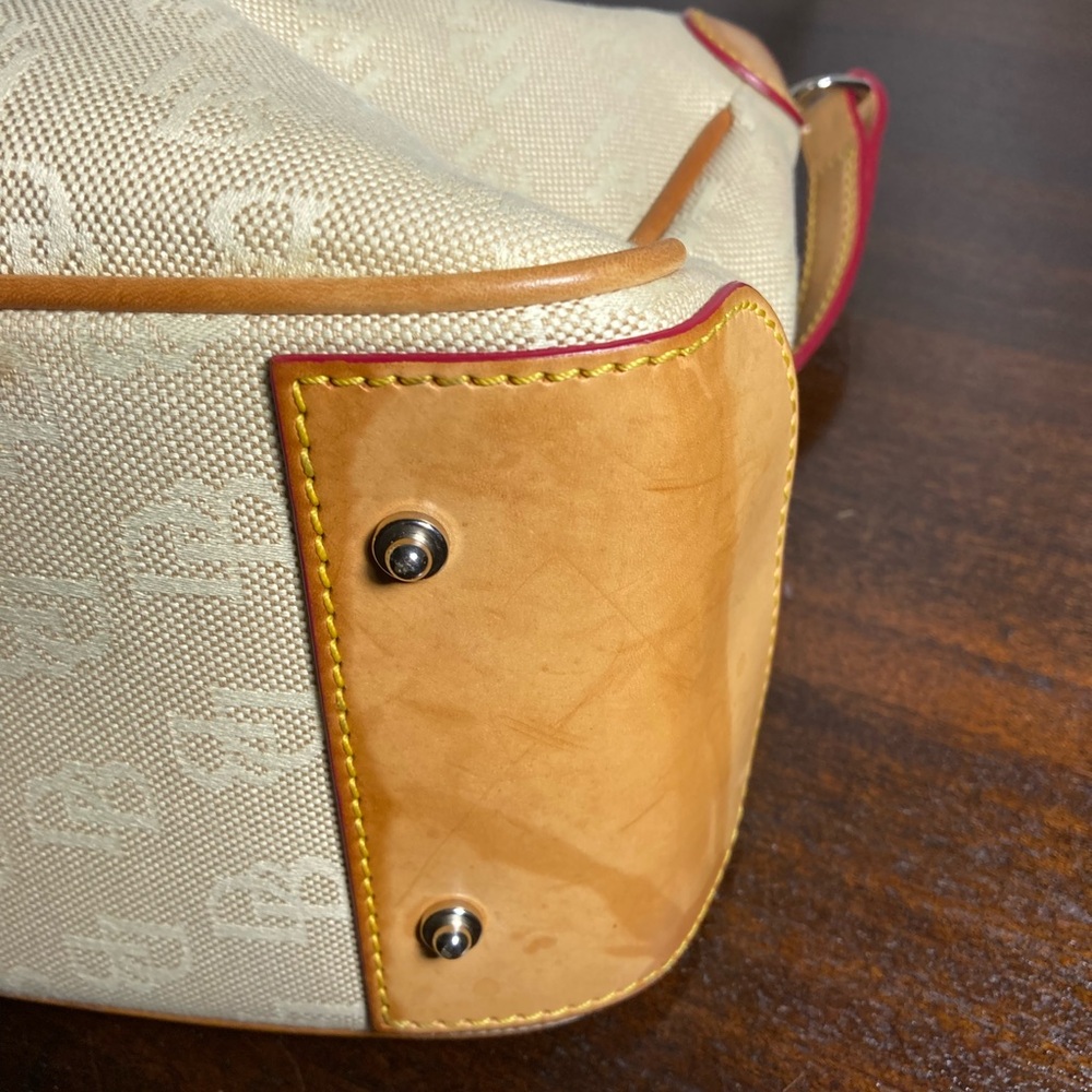 Elegant Dooney and Bourke, Beige J7752238 vintage Handbag - Picture 11 of 12